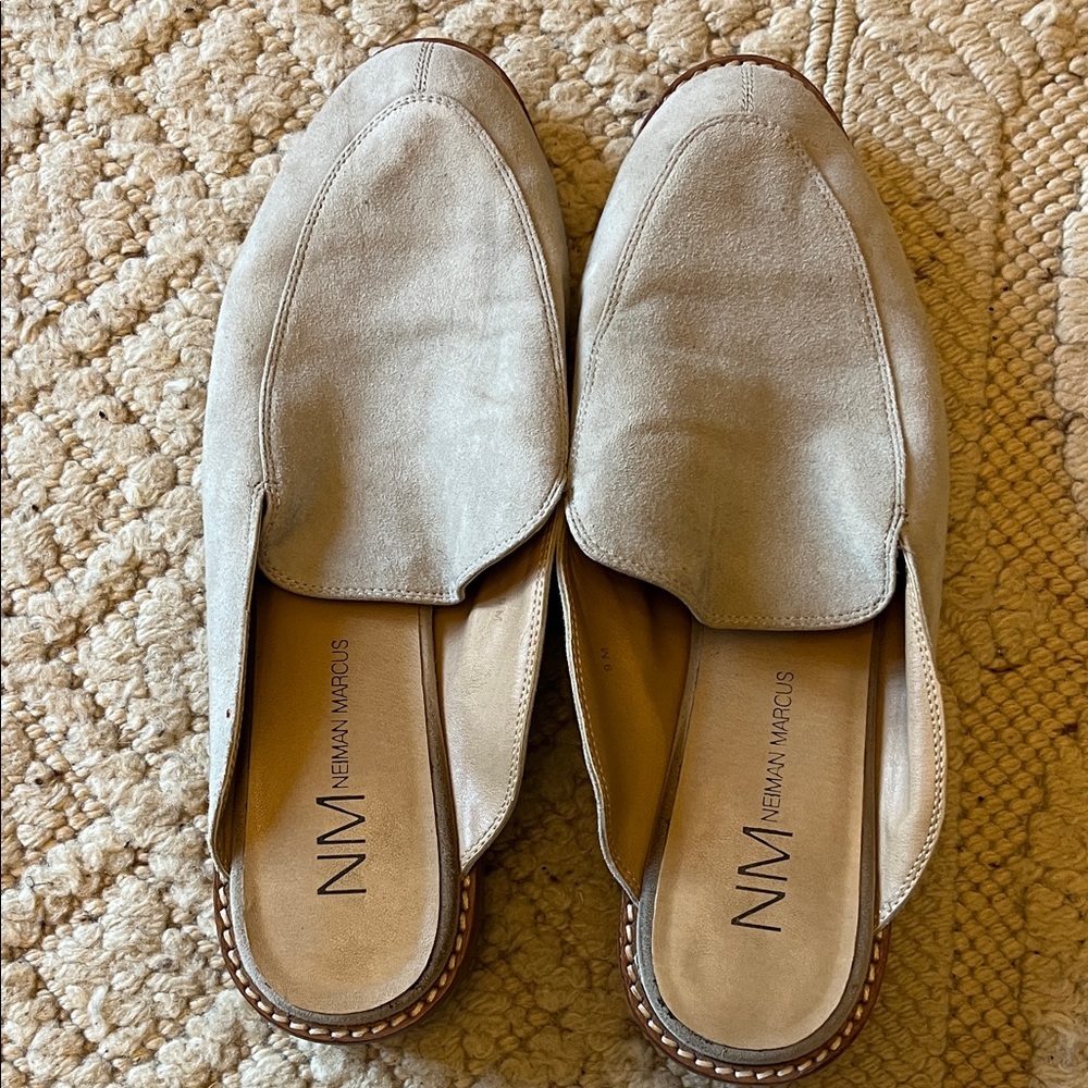 Neiman Marcus Women's Tan Mules